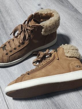 NWOB UGG Alameda Mid Zip Brown Chestnut Suede Sneakers Womens Size 9